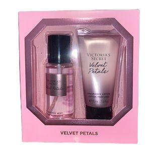 Victoria's Secret Mist & Lotion Gift Set